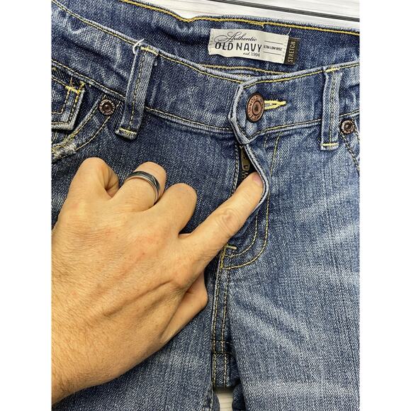 Old Navy Bermuda Shorts Womens 8 Blue Denim Ultra Low Rise Stretch Jean 00s Y2K - Picture 3 of 11